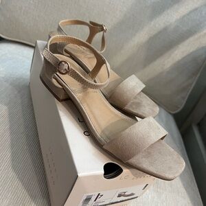 LC Lauren Conrad Women's Tan Sandals